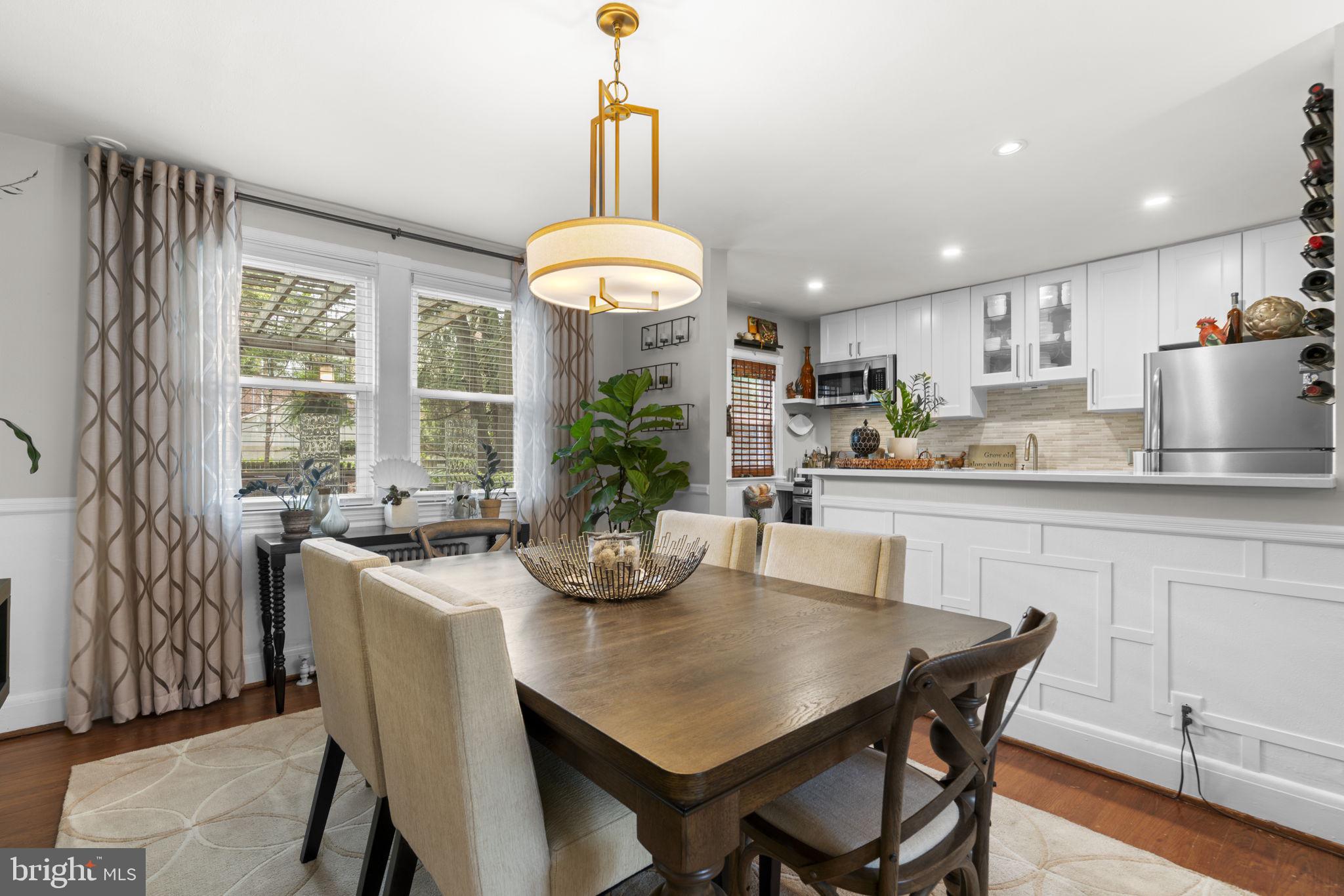 79 Murdock Road Baltimore, MD 21212 - Photo 7 of 38 Bright and inviting dining space.