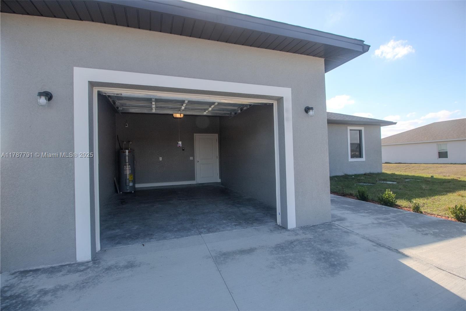 9023 Meadow Circle LaBelle, FL 33935 - Photo 4 of 35