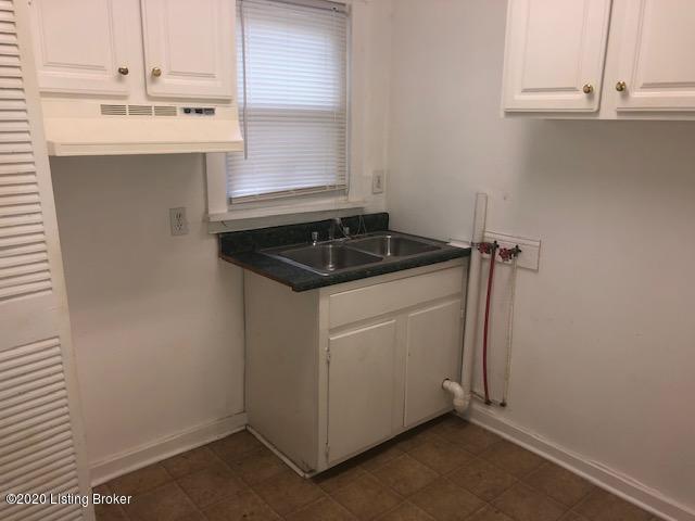 4002 R Grand Avenue Louisville, KY 40211 - Photo 16 of 18 IMG_8522