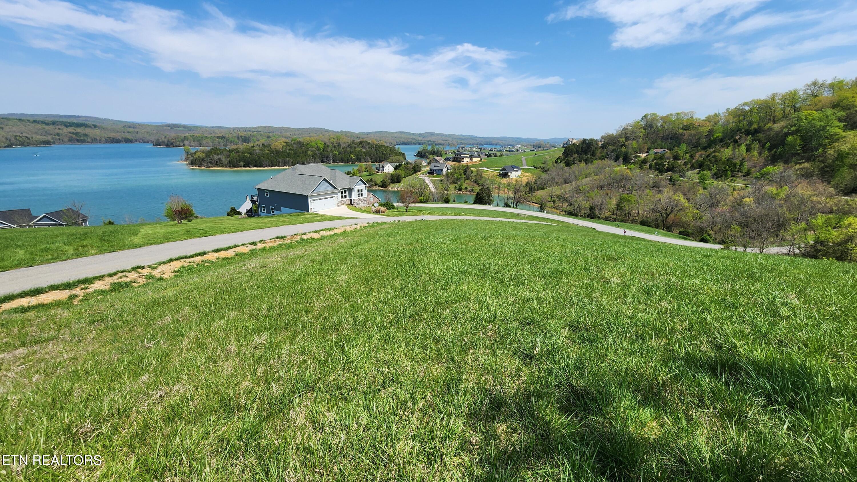 672 Diamond Lane Sharps Chapel, TN 37866 - Photo 2 of 35 20250414_124527