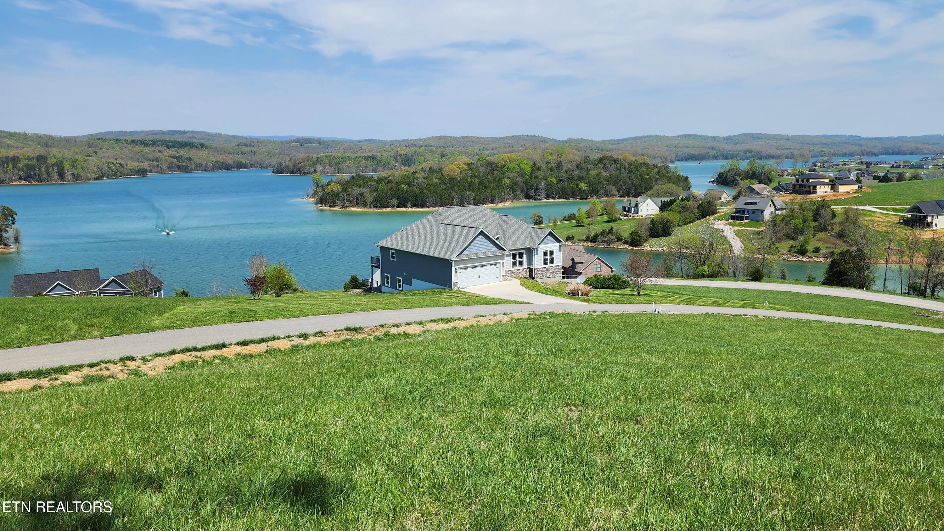 672 Diamond Lane Sharps Chapel, TN 37866 - Photo 4 of 35 20250414_124624