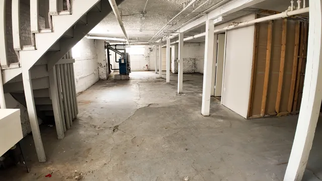 $343,000 | 1700 West 105th Street, Chicago, IL 60643