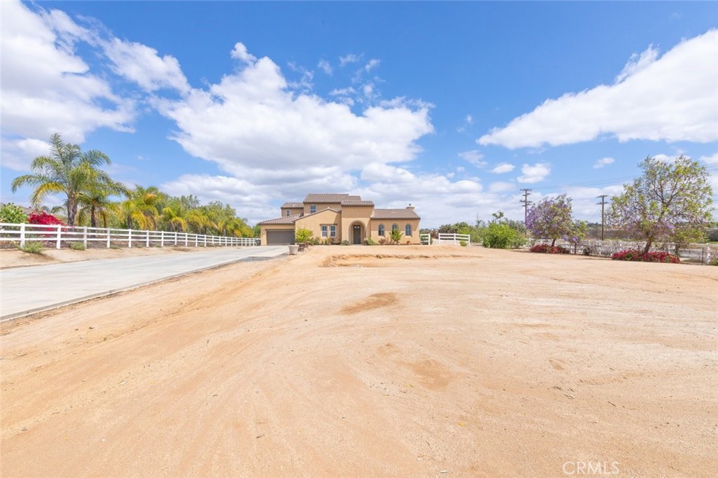 17970 Wildwood Creek Road Riverside, CA 92504 - Photo 4 of 54