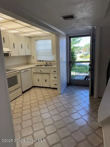 $1,200 | 2511 Country Club Drive, Unit B118, Titusville, FL 32780