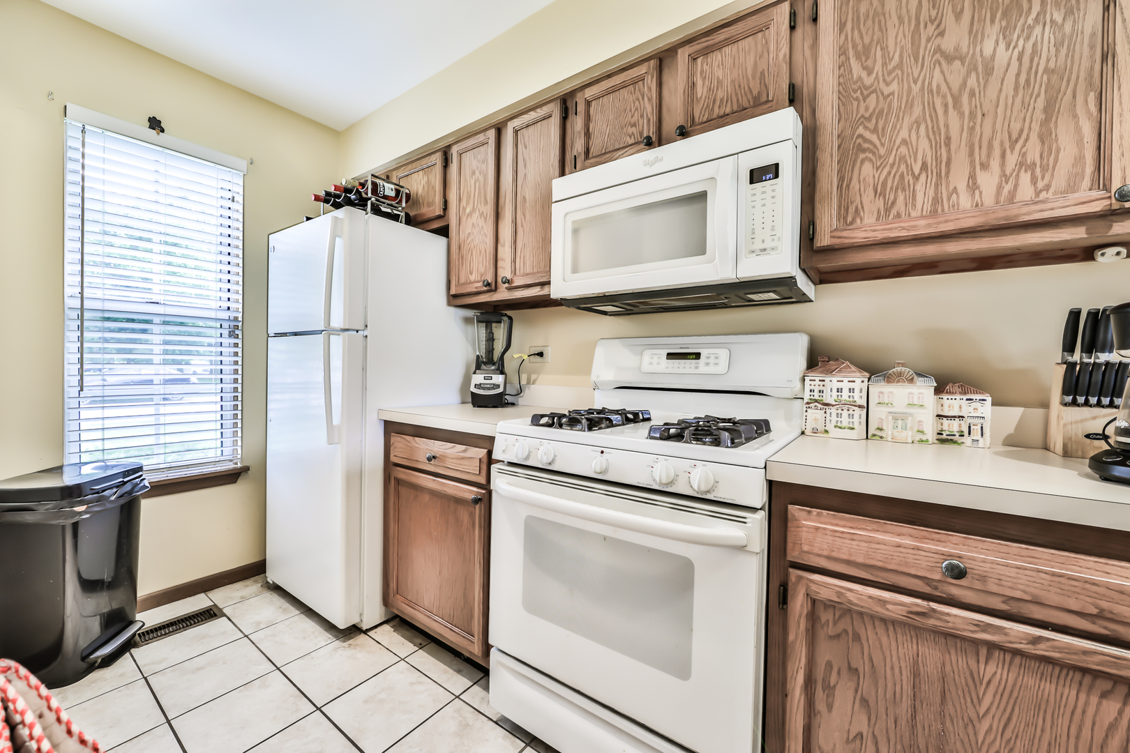 162 North Oltendorf Road Streamwood, IL 60107 - Photo 4 of 15