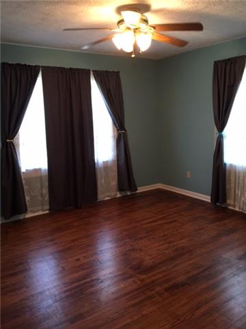 302 Madison Street Manchester, TN 37355 - Photo 8 of 14 Large Master Bedroom with walk in closet