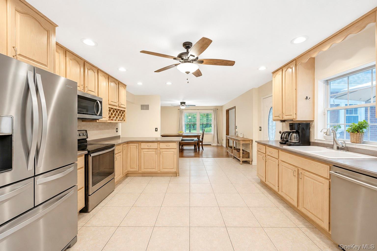 117 Hallock Road Lake Grove, NY 11755 - Photo 20 of 49 Gallery Image 20