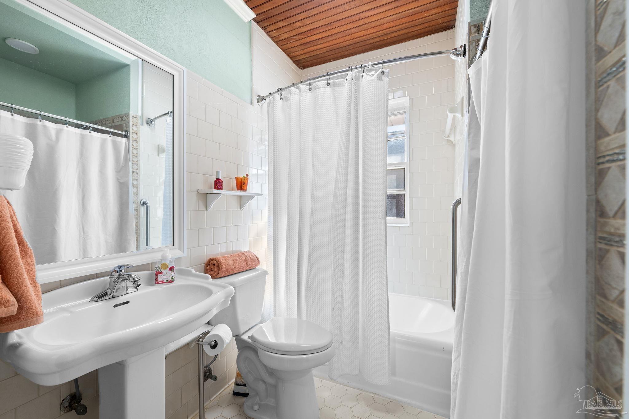 120 Bayou Boulevard Pensacola, FL 32503 - Photo 31 of 56