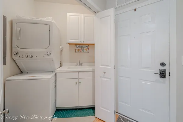 $398,000 | 2671 Stone Circle, Unit 103, Geneva, IL 60134