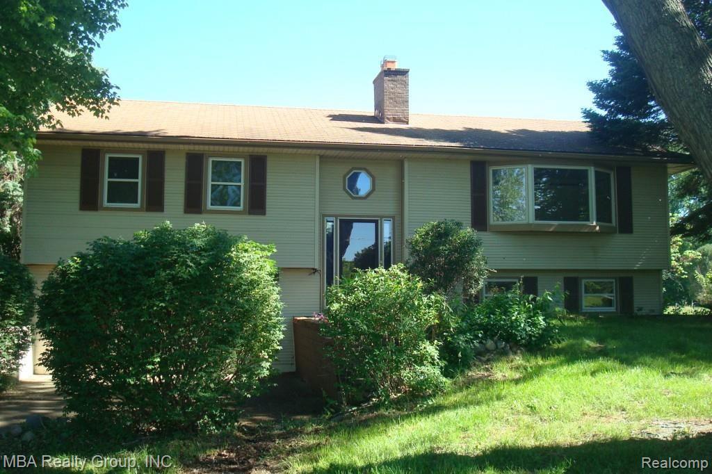 29184 King Road Romulus, MI 48174 - Photo 2 of 13 King Rd Summer.jpg