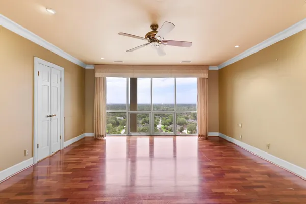 $650,000 | 14655 Champion Forest Drive, Unit 1802, Houston, TX 77069