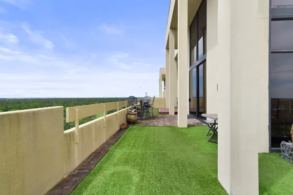 $650,000 | 14655 Champion Forest Drive, Unit 1802, Houston, TX 77069