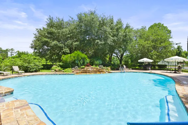 $650,000 | 14655 Champion Forest Drive, Unit 1802, Houston, TX 77069