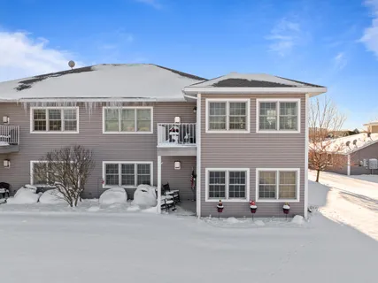 $374,999 | 208 Potter Road, Unit 202, Elkhorn, WI 53121