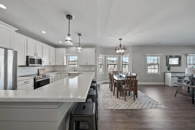 $374,999 | 208 Potter Road, Unit 202, Elkhorn, WI 53121