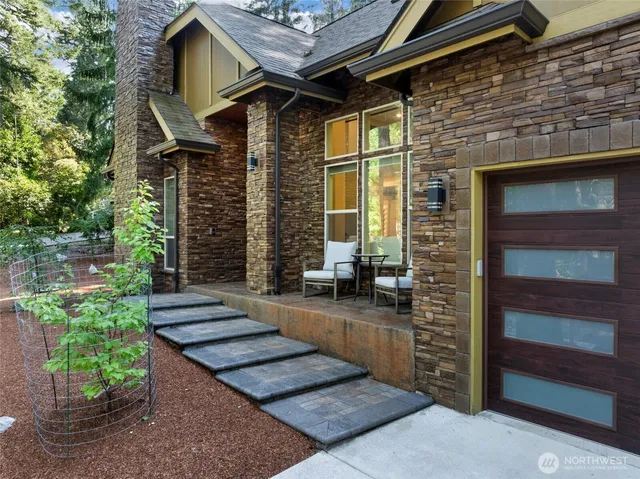 $849,000 | 470 East Country Club Drive East, Union, WA 98592