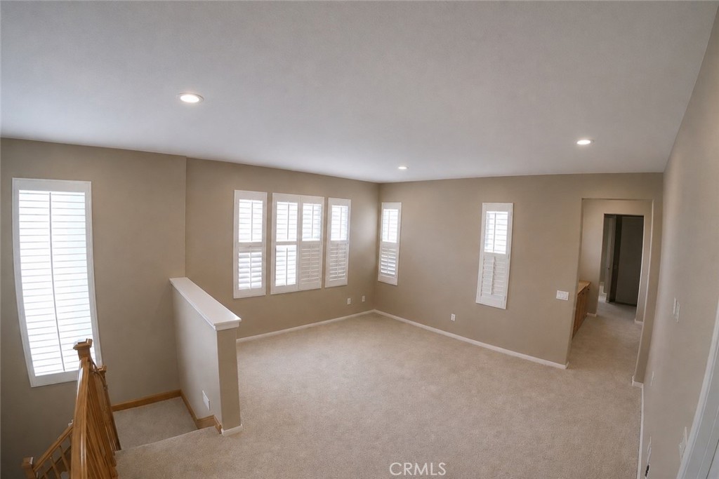 4073 Galapagos Way Oxnard, CA 93035 - Photo 22 of 35 Foyer