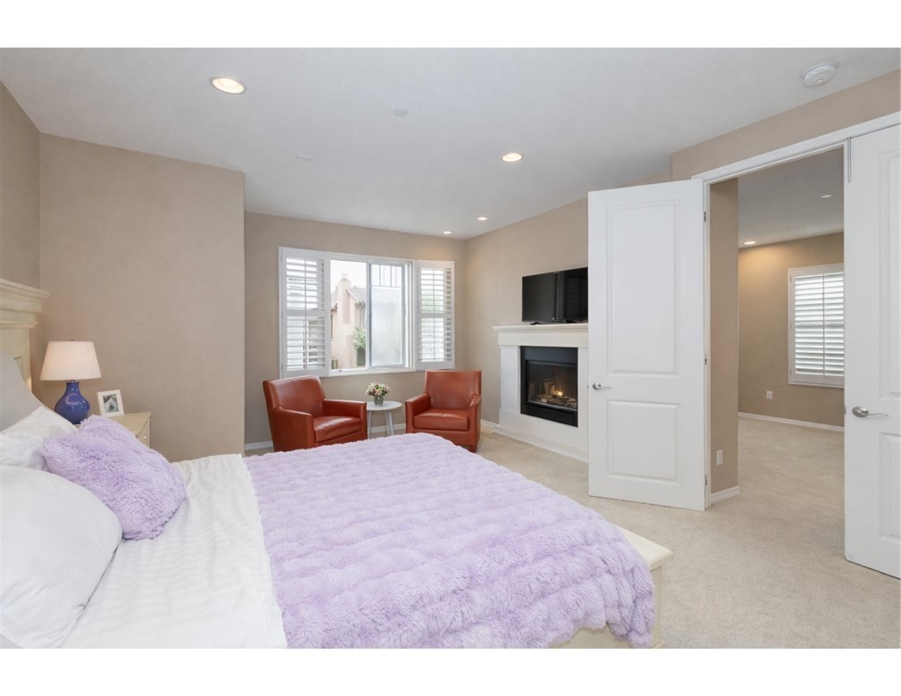 4073 Galapagos Way Oxnard, CA 93035 - Photo 23 of 35 Master Bedroom