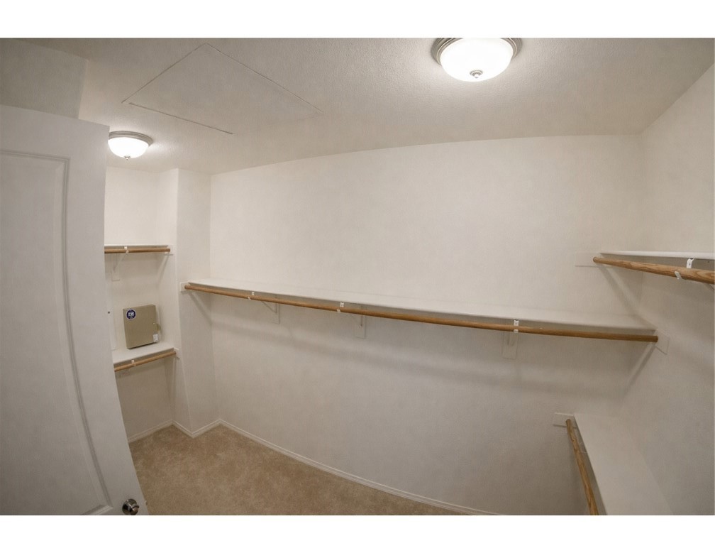 4073 Galapagos Way Oxnard, CA 93035 - Photo 26 of 35 Master Walk in Closet