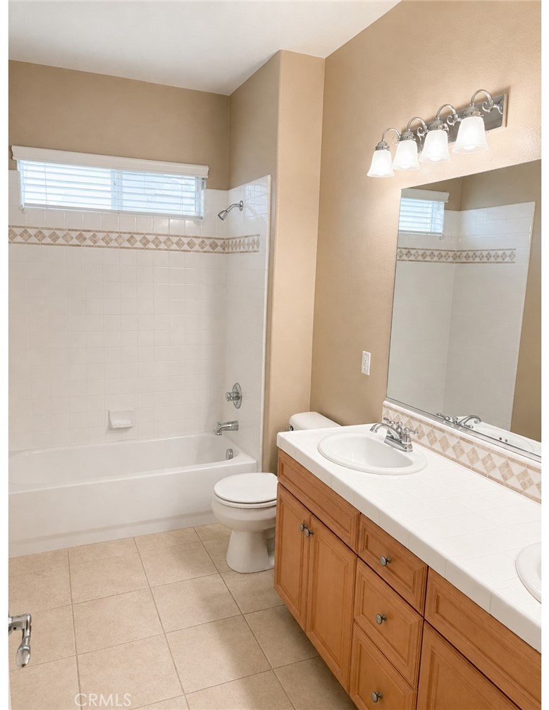 4073 Galapagos Way Oxnard, CA 93035 - Photo 33 of 35 Upstairs Bathroom
