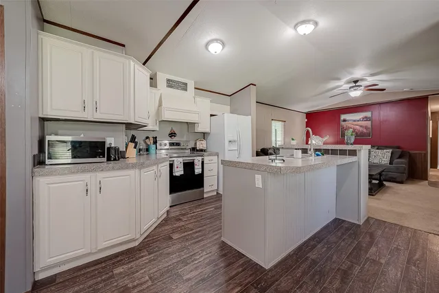 $115,000 | 210 Lake Drive, Freeport, TX 77541