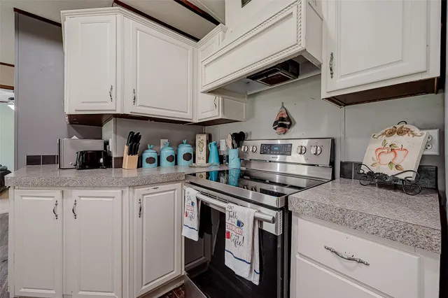 $115,000 | 210 Lake Drive, Freeport, TX 77541