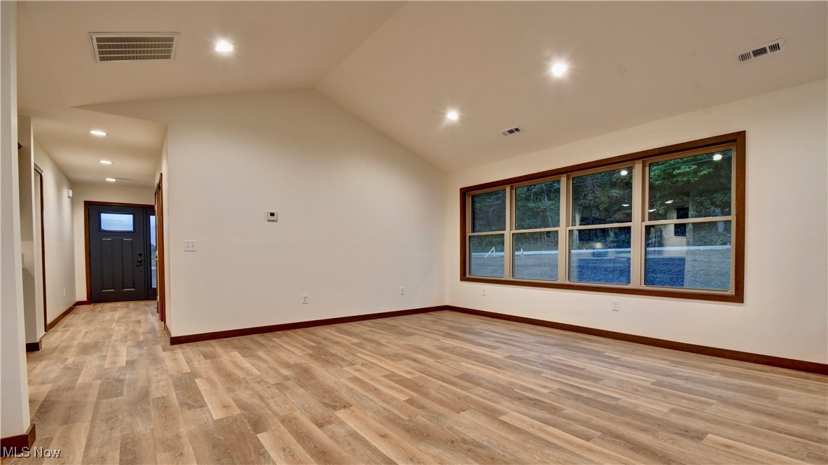 2709 Barnhill Road Southeast New Philadelphia, OH 44663 - Photo 8 of 20