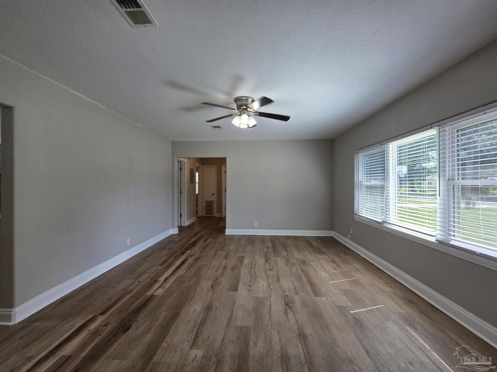 109 Reed Road Pensacola, FL 32507 - Photo 3 of 30
