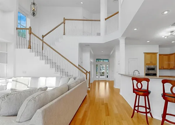 $999,999 | 435 Islebay Drive, Apollo Beach, FL 33572