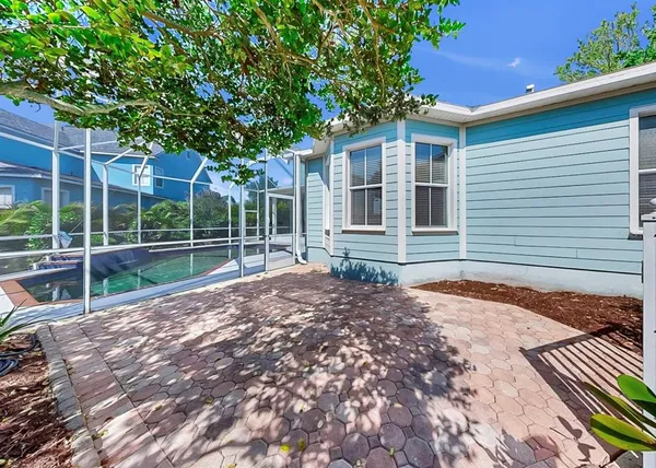 $999,999 | 435 Islebay Drive, Apollo Beach, FL 33572