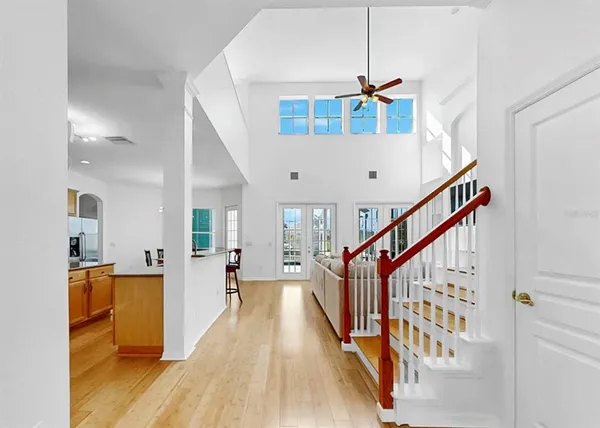 $999,999 | 435 Islebay Drive, Apollo Beach, FL 33572