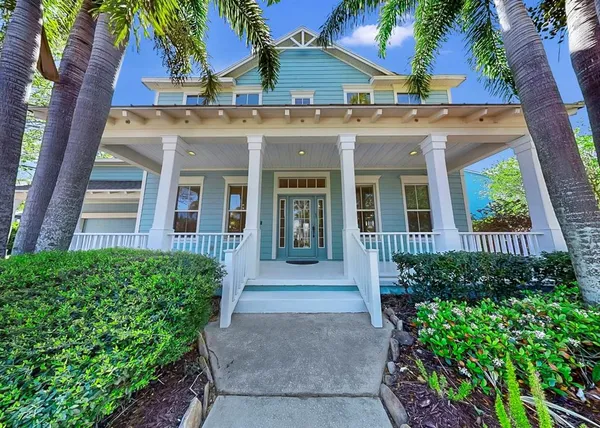 $999,999 | 435 Islebay Drive, Apollo Beach, FL 33572