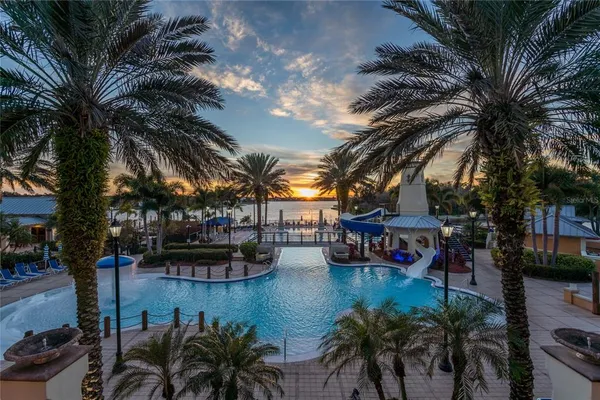 $999,999 | 435 Islebay Drive, Apollo Beach, FL 33572