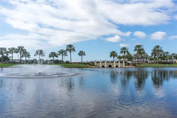 $999,999 | 435 Islebay Drive, Apollo Beach, FL 33572