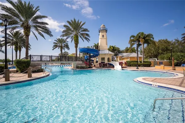 $999,999 | 435 Islebay Drive, Apollo Beach, FL 33572