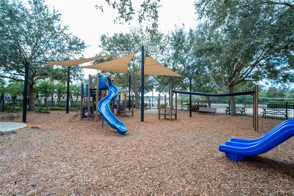 $999,999 | 435 Islebay Drive, Apollo Beach, FL 33572