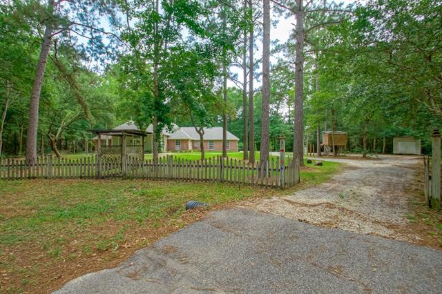 105 Leaf Circle Slidell, LA 70461 - Photo 4 of 44