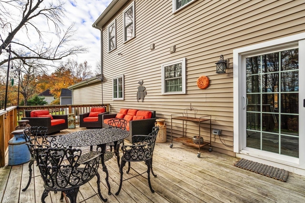 28 Allen Road Sturbridge, MA 01566 - Photo 2 of 33 a view of a dinning tables and chairs in a patio