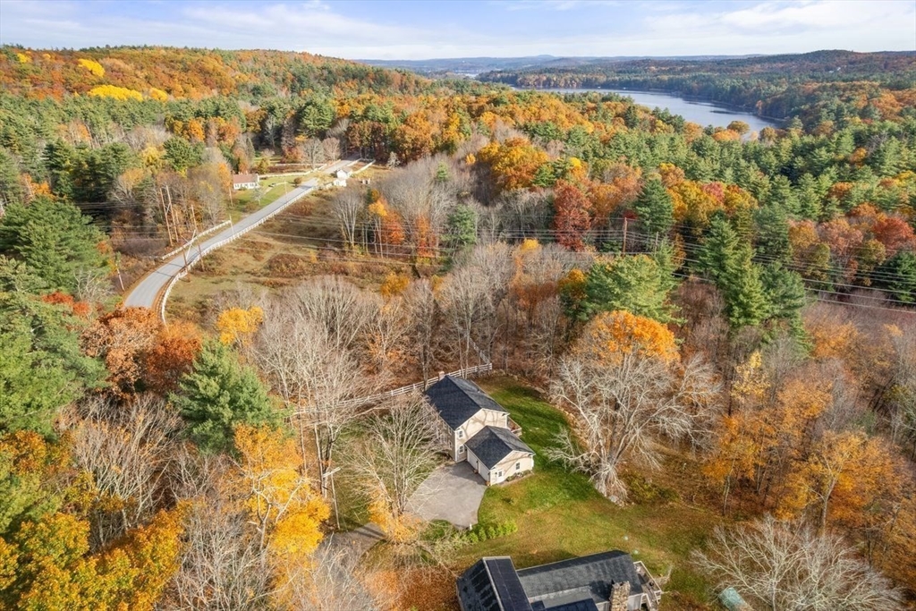 28 Allen Road Sturbridge, MA 01566 - Photo 30 of 33 an aerial view of residential houses with outdoor space
