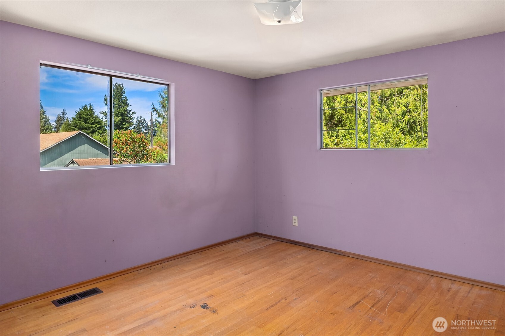 320 Northeast 185th Street Shoreline, WA 98155 - Photo 17 of 39