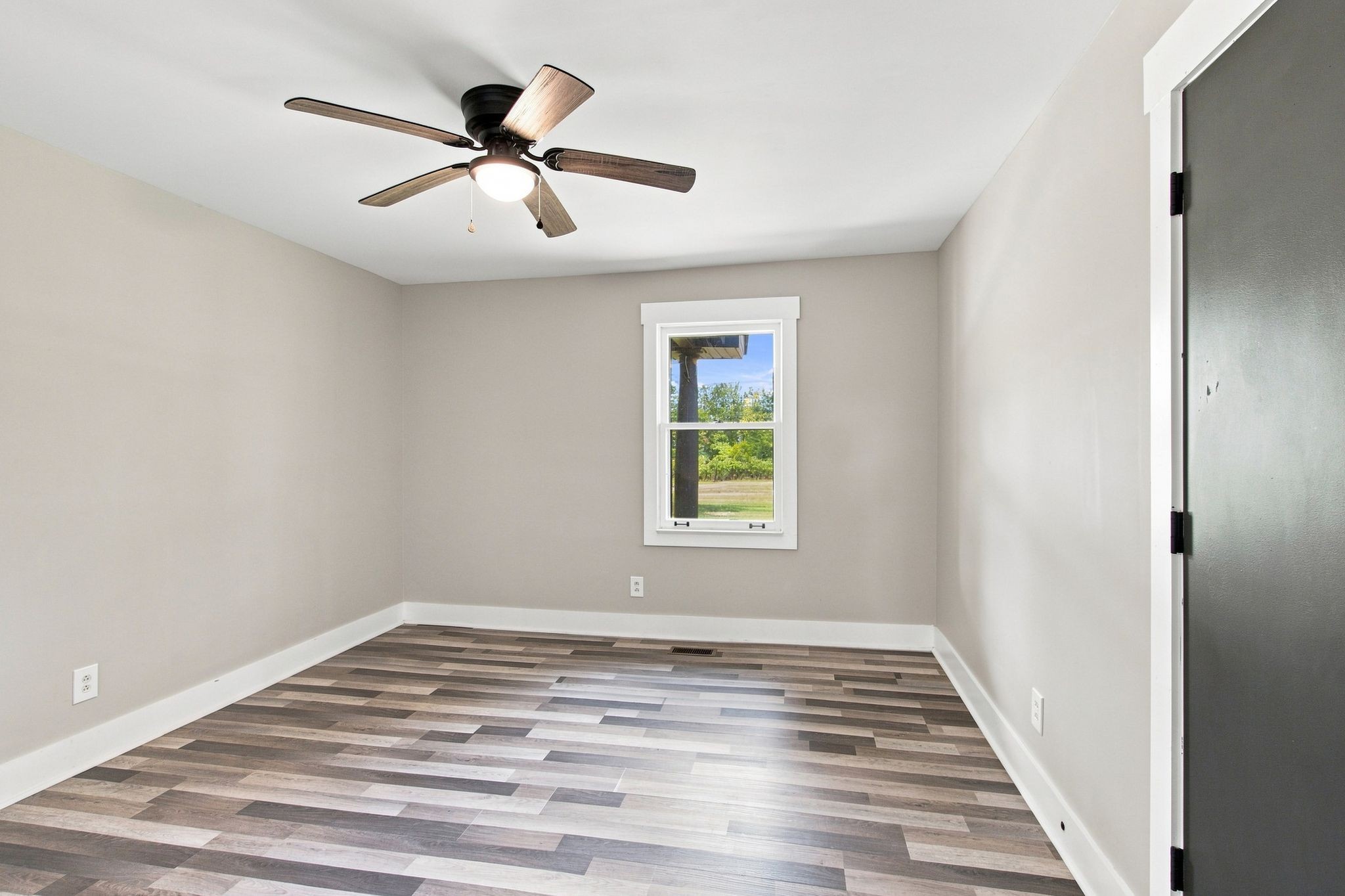 1261 Harrison Road Murfreesboro, TN 37128 - Photo 11 of 23 Gallery Image 11