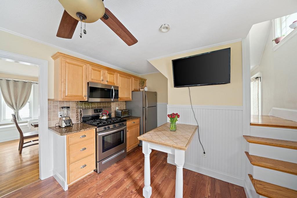 37 Pontiac Road Quincy, MA 02169 - Photo 12 of 28 Gallery Image 12