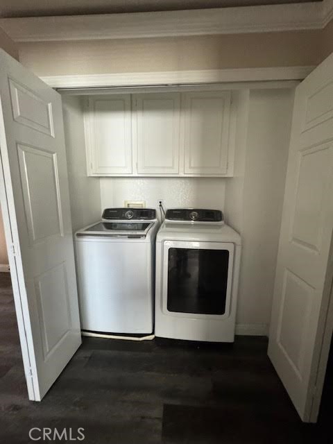 539 South Cinnamon Way Orange, CA 92866 - Photo 16 of 18 a stove top oven sitting inside of a kitchen