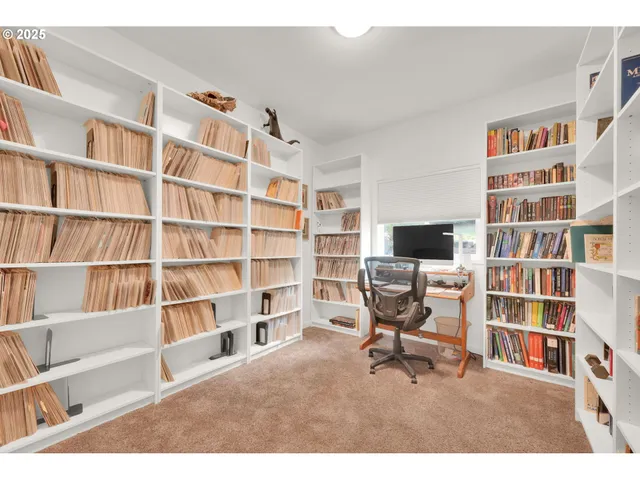 $525,000 | 3825 Brighton Avenue, Eugene, OR 97405