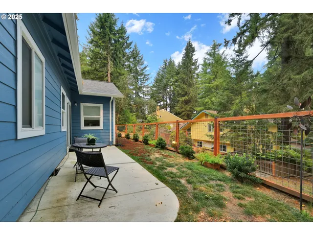 $525,000 | 3825 Brighton Avenue, Eugene, OR 97405