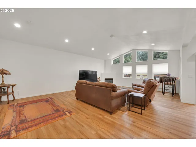 $525,000 | 3825 Brighton Avenue, Eugene, OR 97405