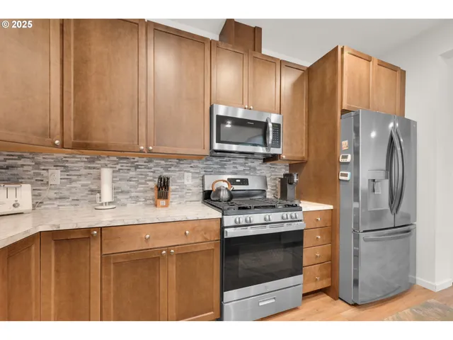 $525,000 | 3825 Brighton Avenue, Eugene, OR 97405