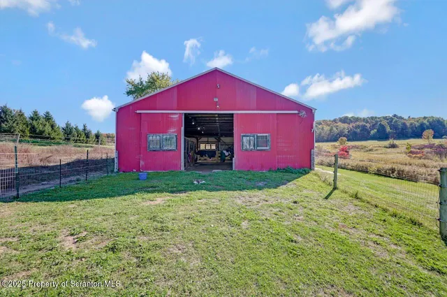 $370,000 | 2225 Cherry Hill Road, Clarks Summit, PA 18411