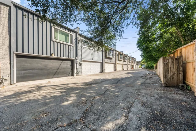 $4,200 | 3141 Bissonnet Street, West University Place, TX 77005