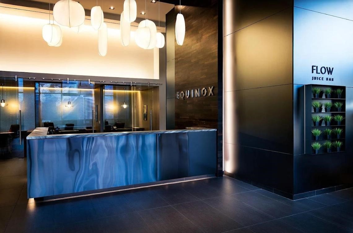 3141 Bissonnet Street Houston, TX 77005 - Photo 41 of 45 a bathroom with a mirror